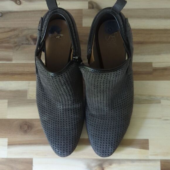 Franco Sarto Dakota Suede Side Zip Ankle Booties Heel Shoes 8.5 - Picture 3 of 8